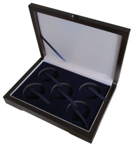 Guardhouse Wood Display Box for 5 Coins in Capsules #828800