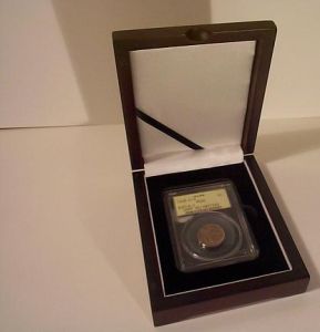 Guardhouse Universal Mahogany Style Display Box for 1 Slab #23032